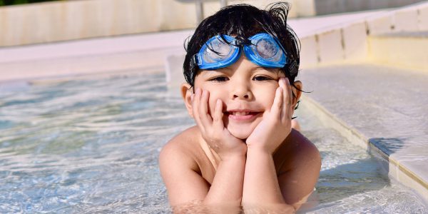 jak nauczyć dziecko pływać